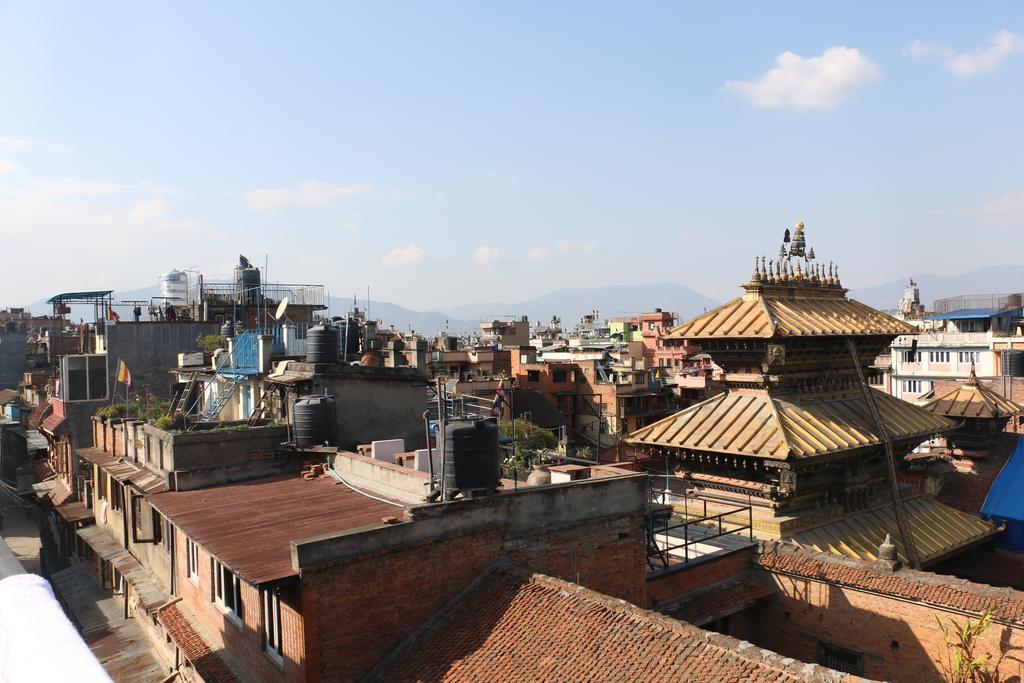 Hira Guest house